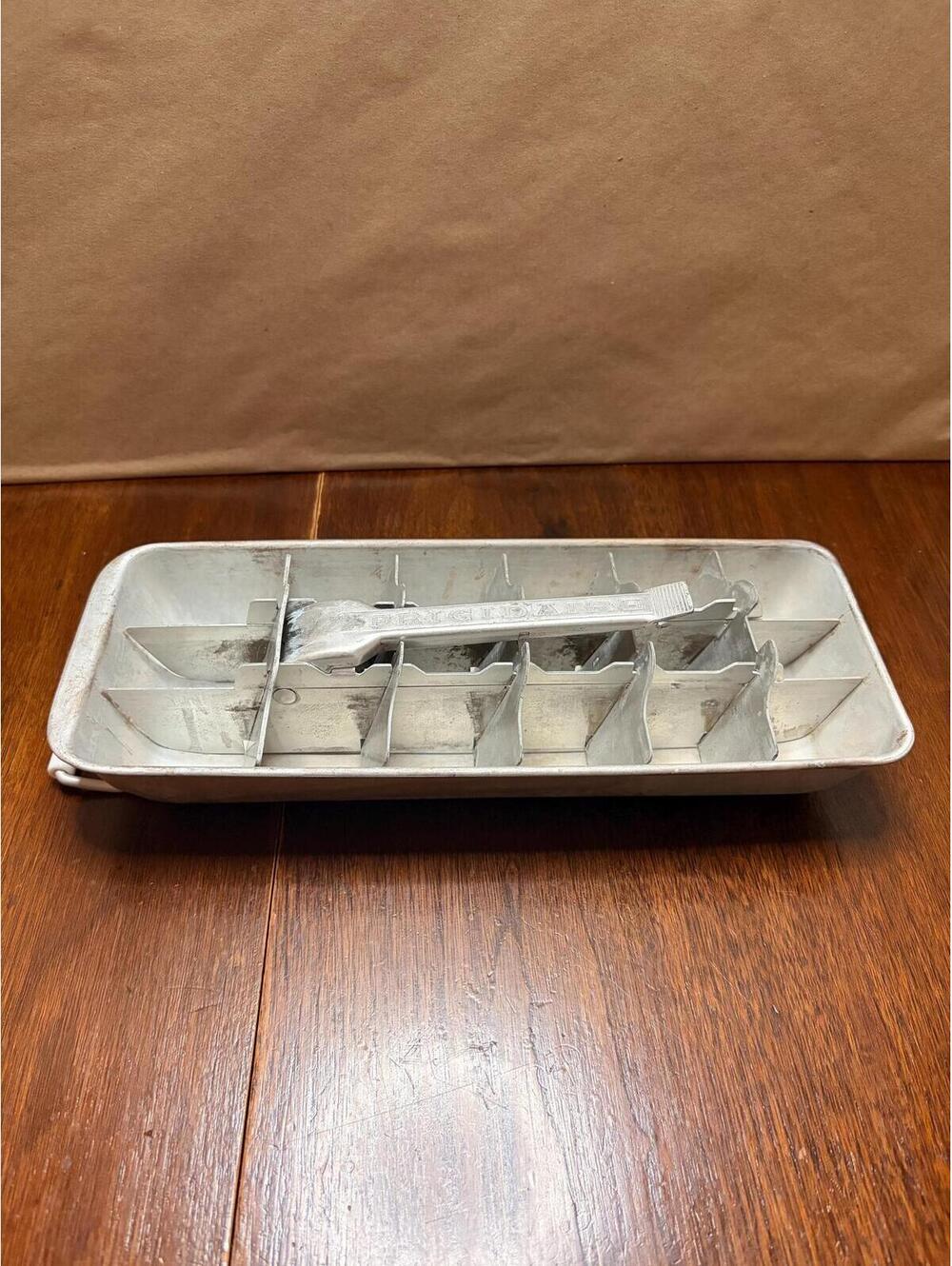 Vintage Frigidaire Aluminum Ice Cube Tray With Lever Release